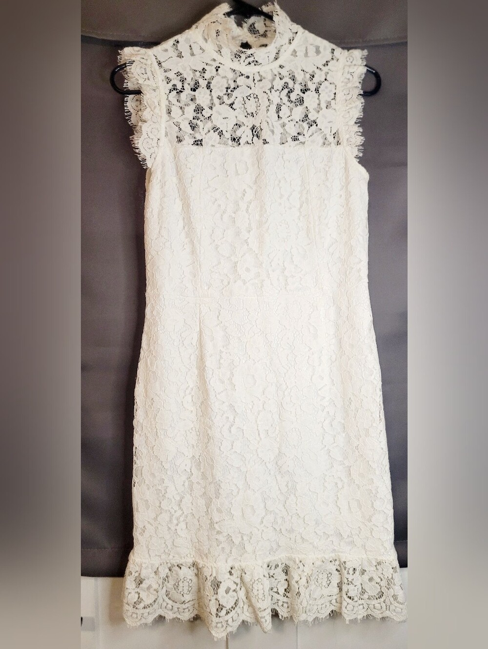 Bohmè Women's White Floral Lace High Neck Sleeveless Sheath Dress Size M